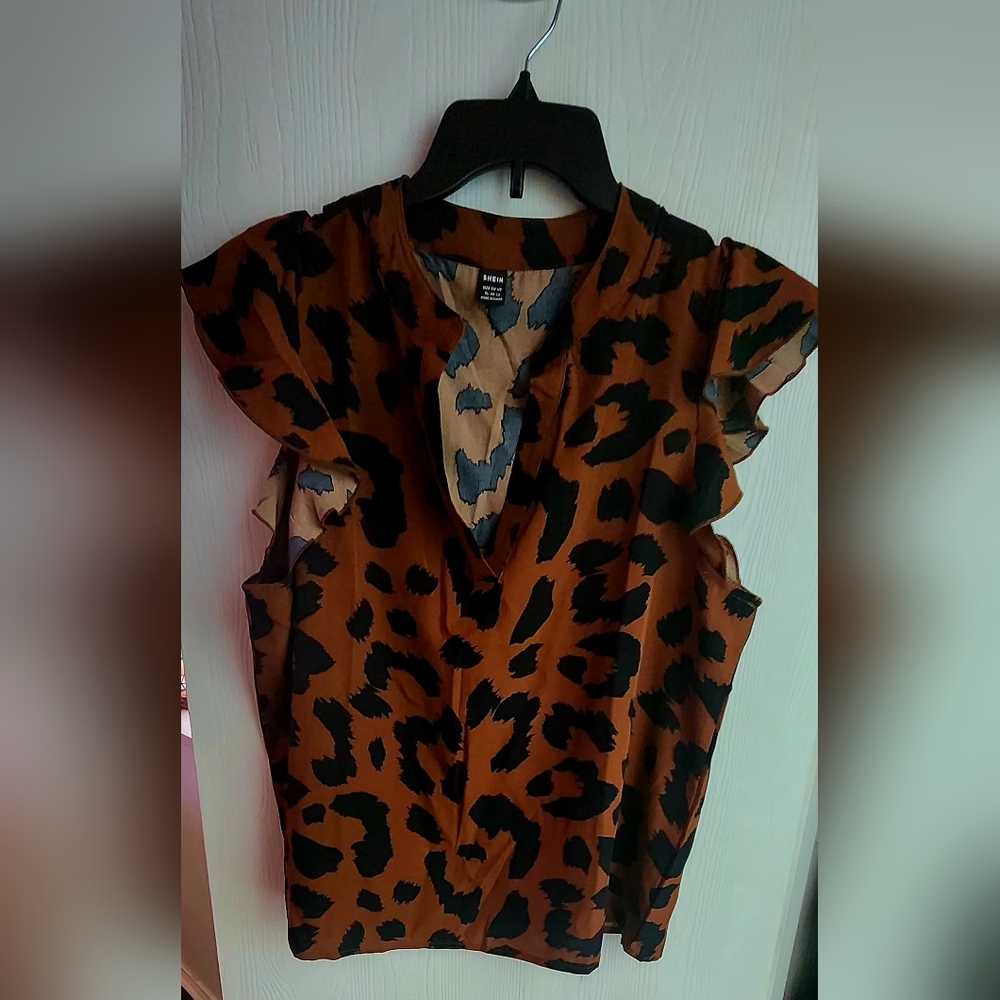 SHEIN Orange Ruffled Sleeveless Blouse